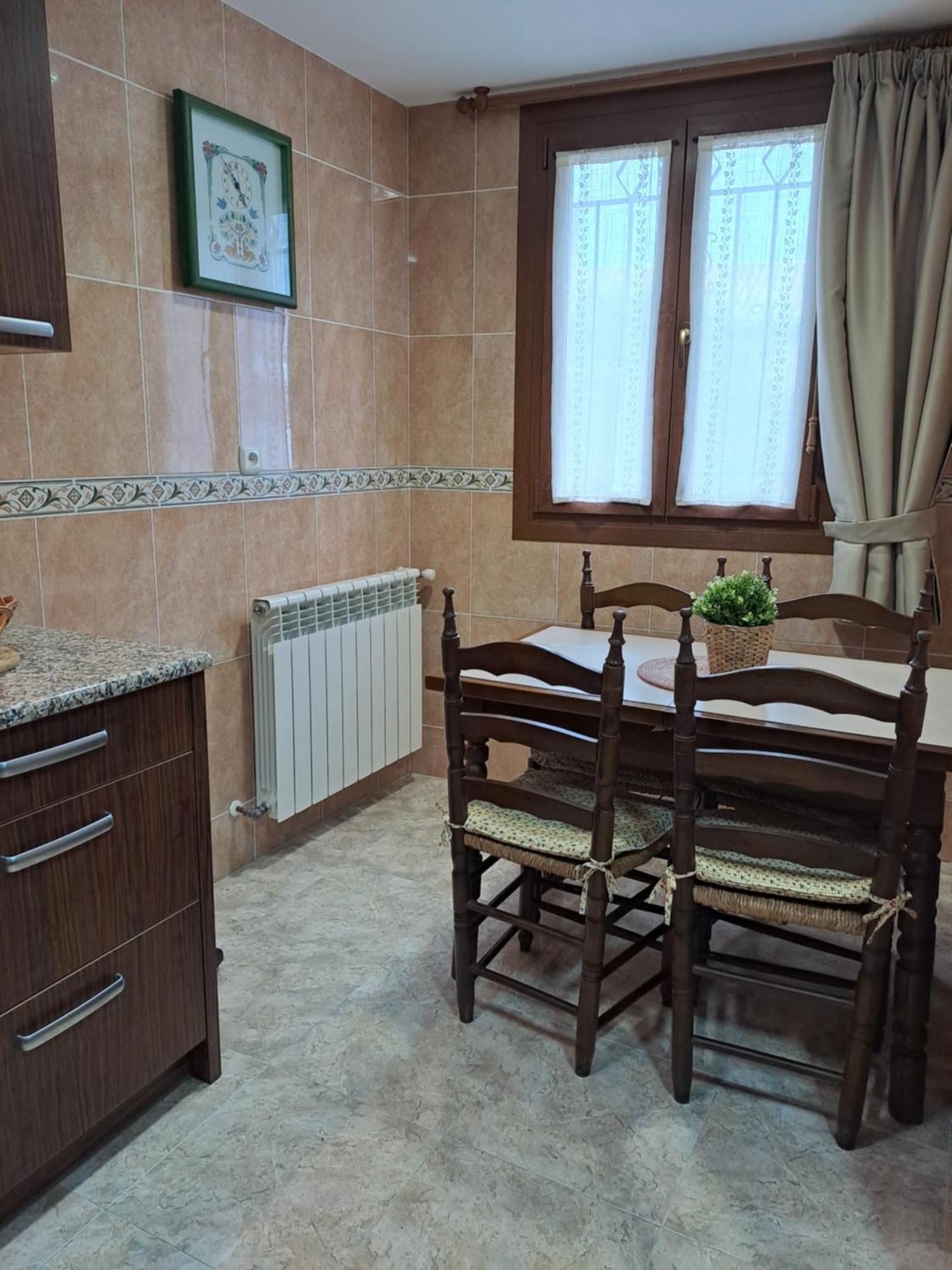 Casa Rural Torreblanca Urroz Esterno foto