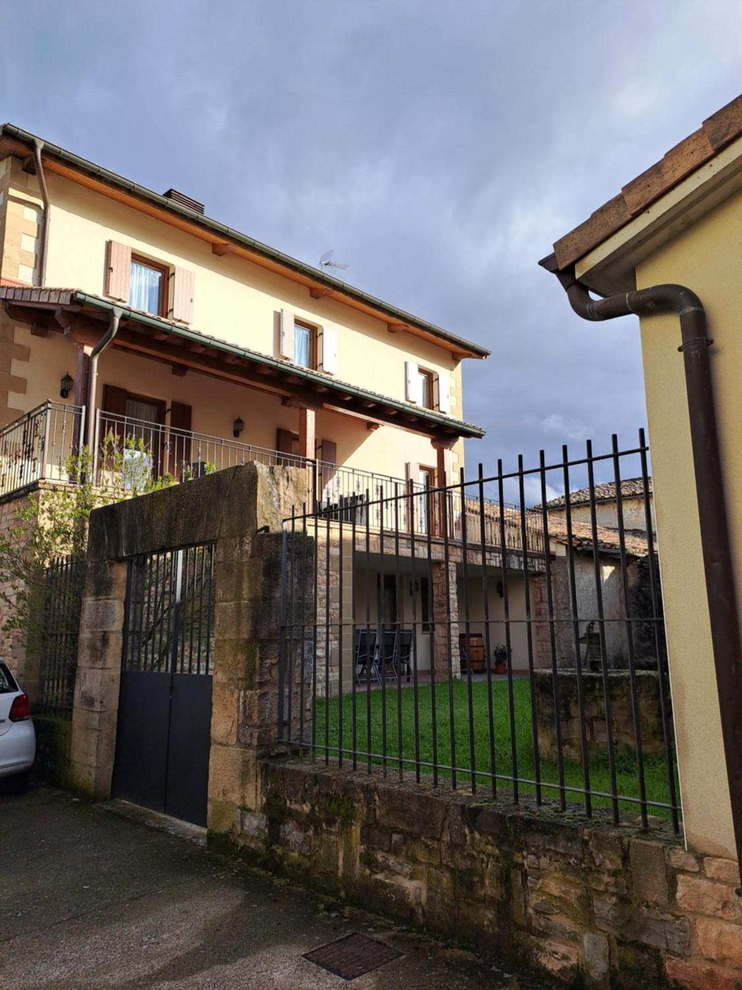 Casa Rural Torreblanca Urroz Esterno foto